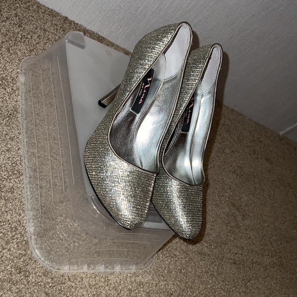 Silver heels Nina New York - Picture 3 of 5